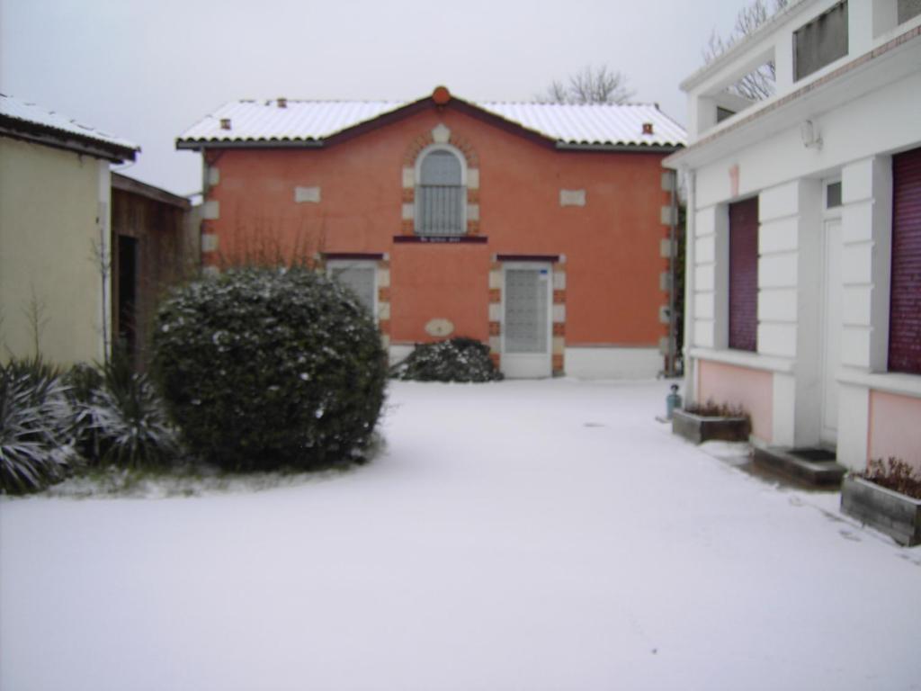Chambres D'Hotes Au Grillon Dort Moustey Exteriör bild